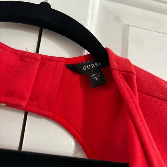 Guess V Neck Red Sleeveless Dress - Picture 2 of 6
